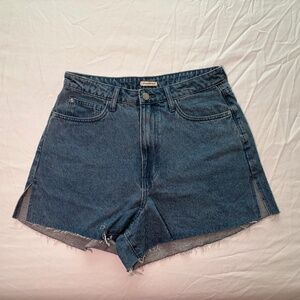 WEWOREWHAT Denim High Waisted Frayed Hem Shorts Size 28